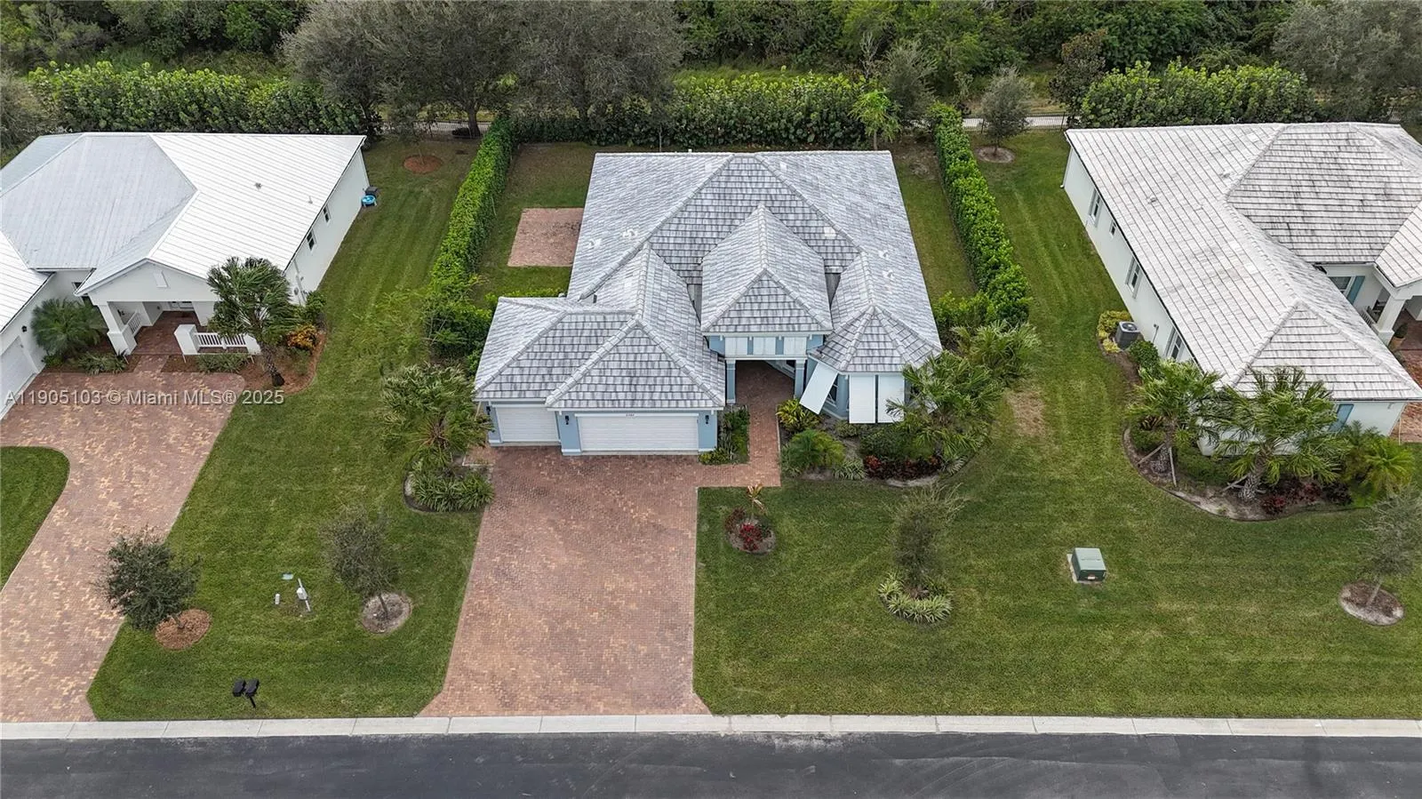 2547 Saint Lucia Cir, Vero Beach FL 32967