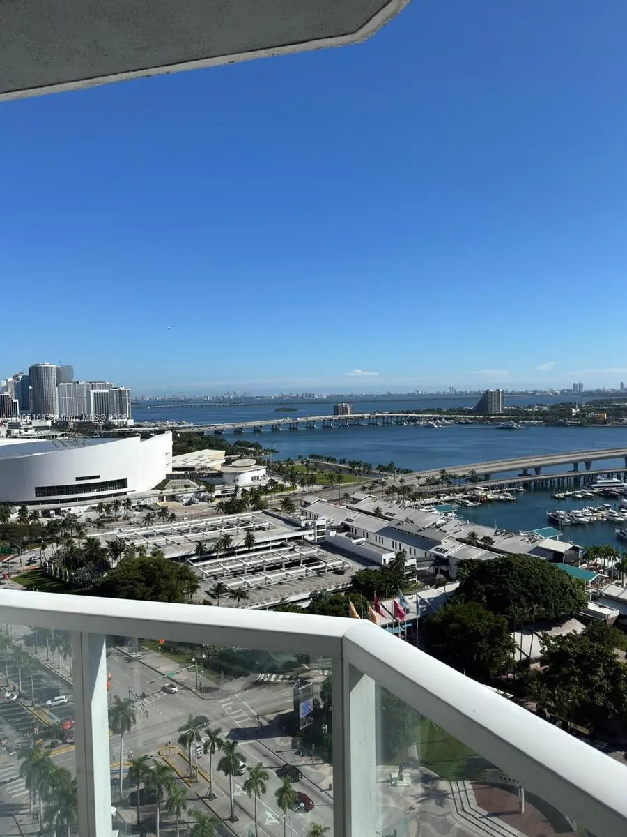 244 Biscayne Blvd # 1502, Miami FL 33132
