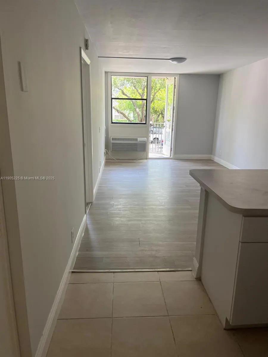2701 Riverside Dr # B, Coral Springs FL 33065