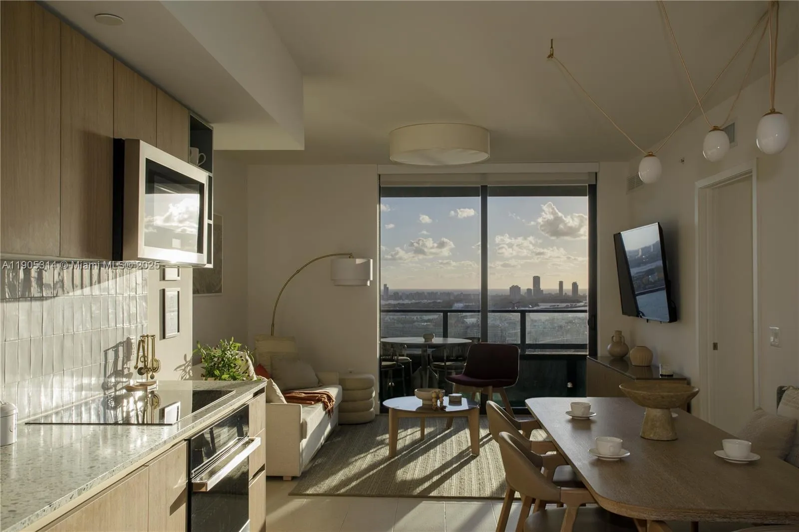 3 bedroom 3 bath for sale at 159 NE 6th St # 2816, Miami FL 33132