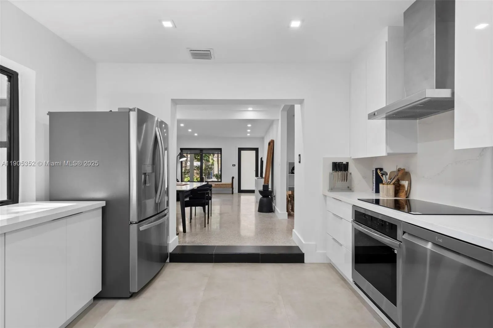 829 SW 4th Ct, Fort Lauderdale FL 33312