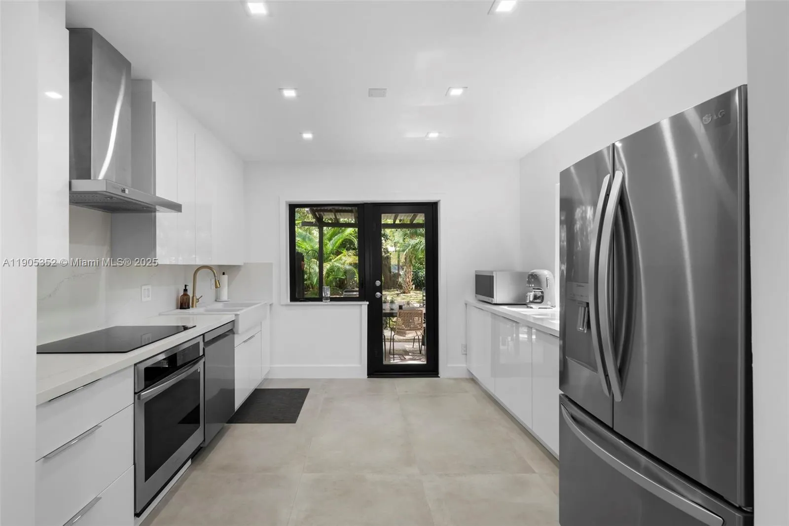 829 SW 4th Ct, Fort Lauderdale FL 33312