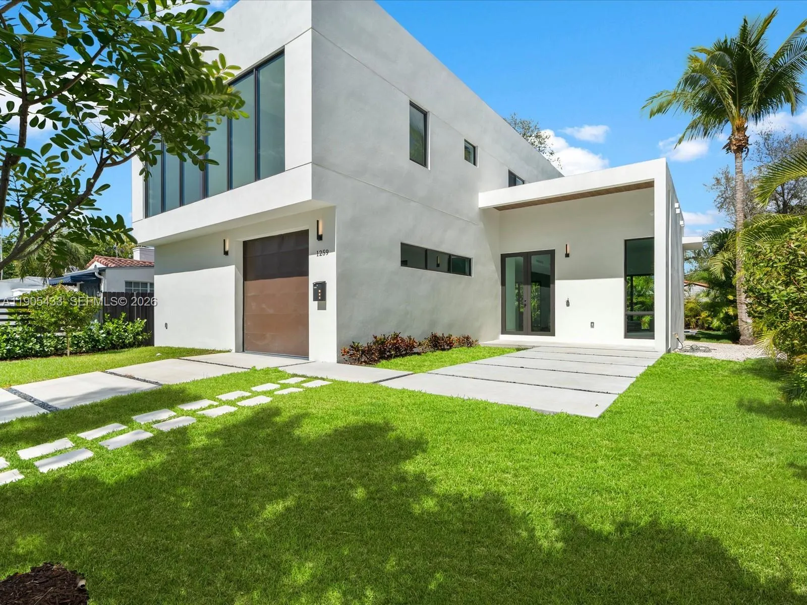 1259 SW 20th St, Miami FL 33145