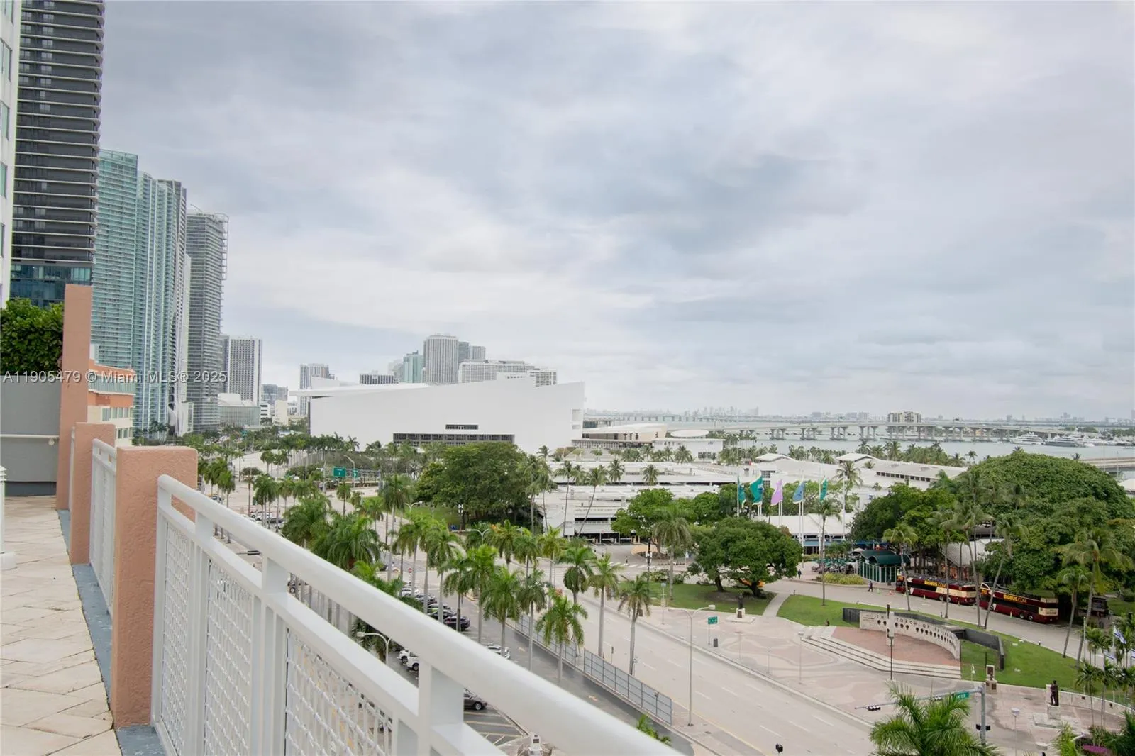 253 NE 2nd Street # 315, Miami FL 33132