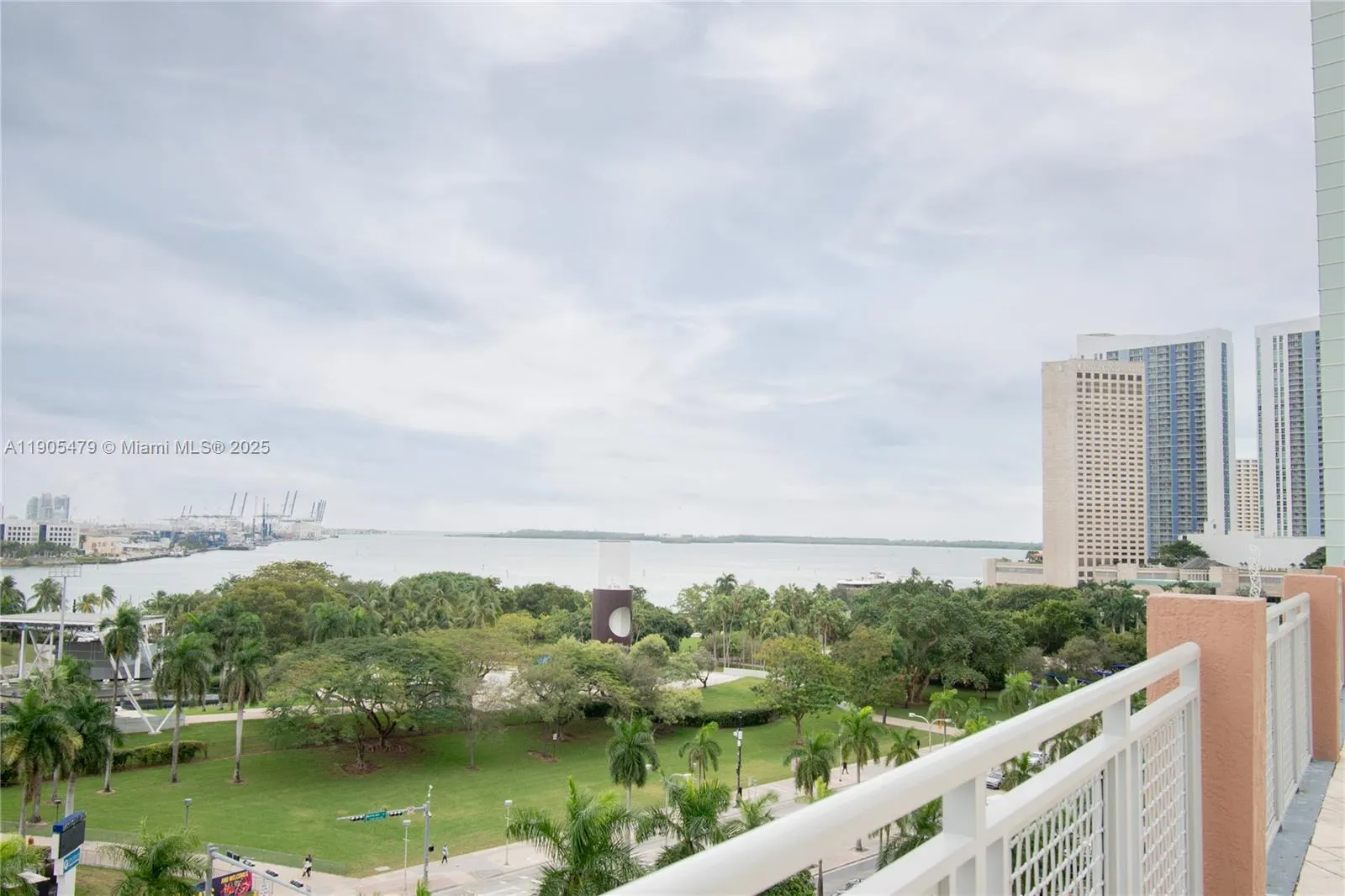 253 NE 2nd Street # 315, Miami FL 33132