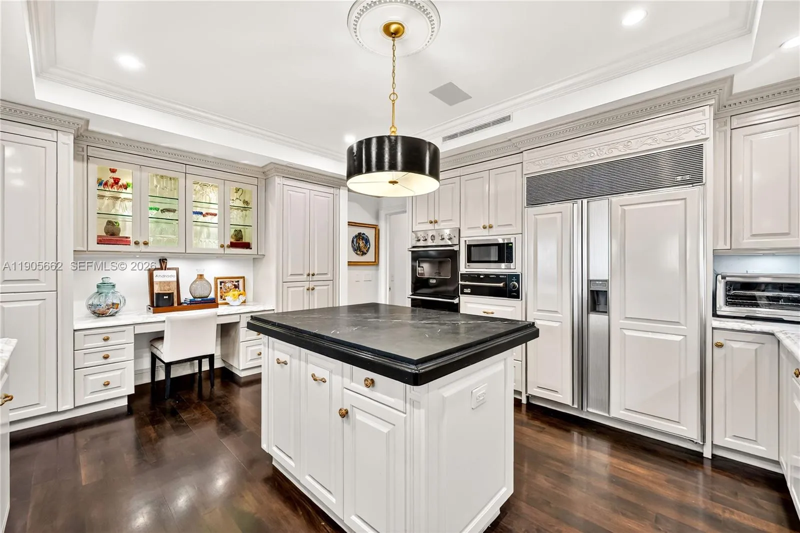 60 Edgewater Dr # 7A, Coral Gables FL 33133