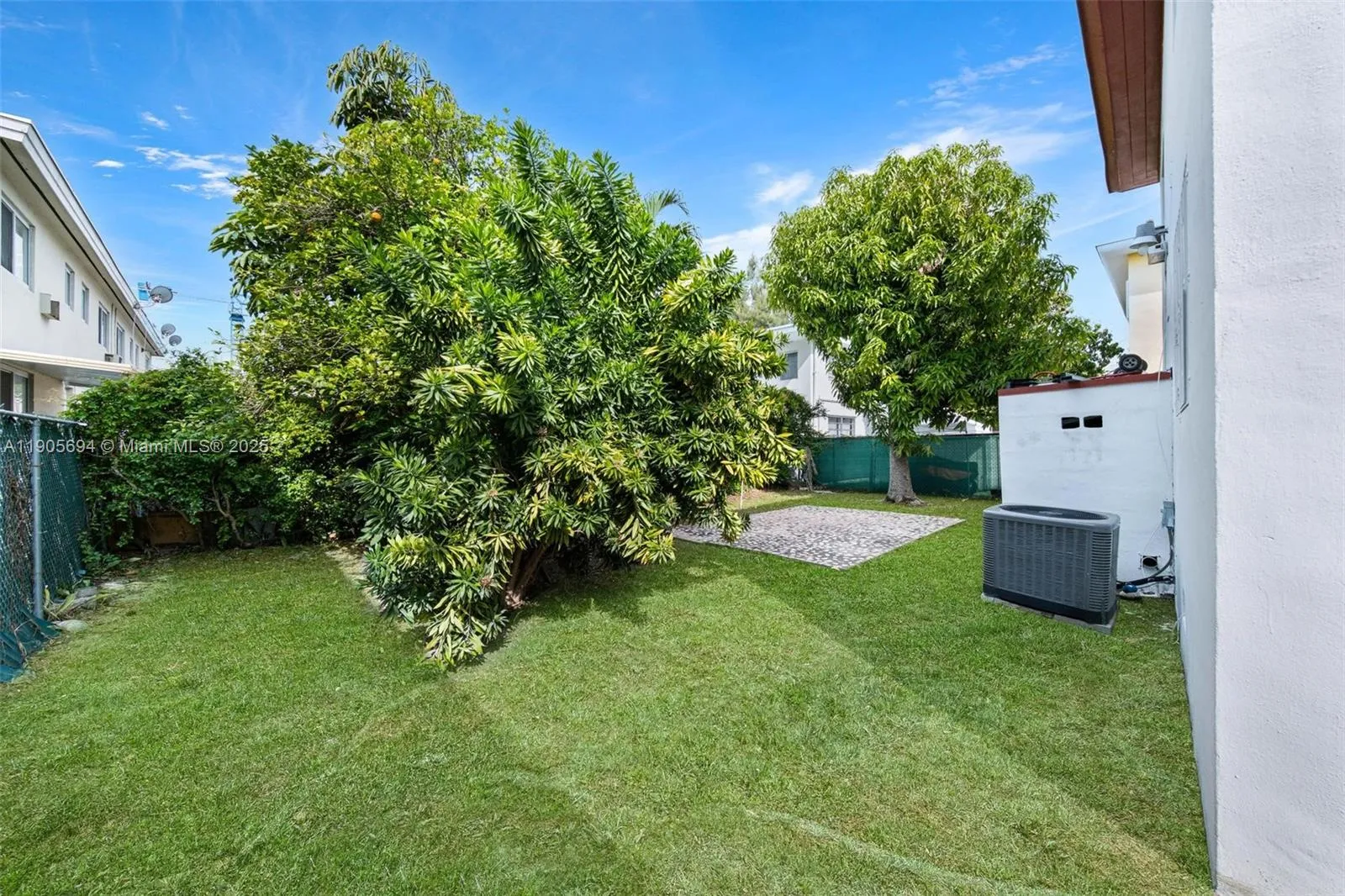 7712 Byron Ave # 2, Miami Beach FL 33141