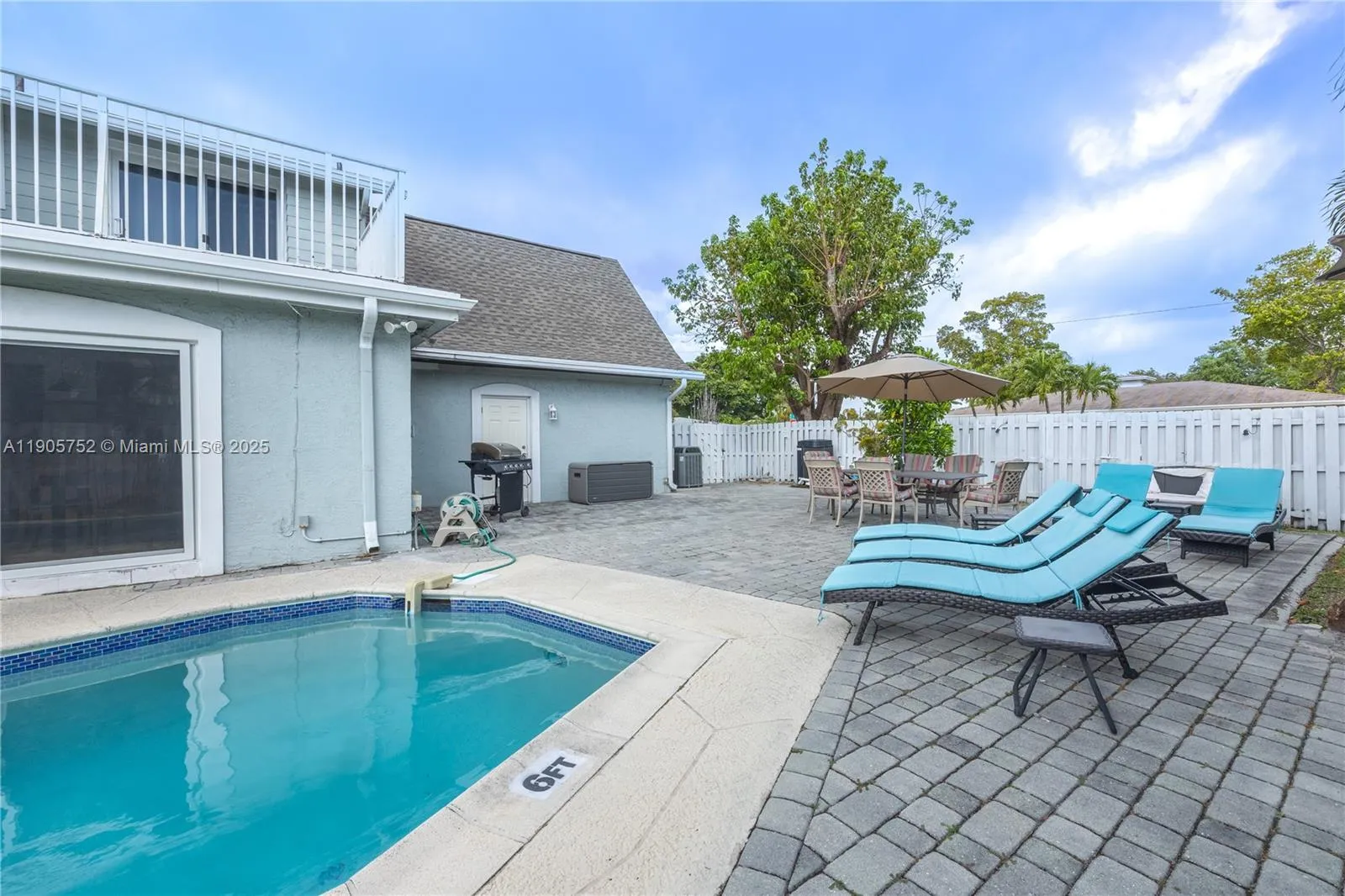1690 NE 25th Ave, Pompano Beach FL 33062