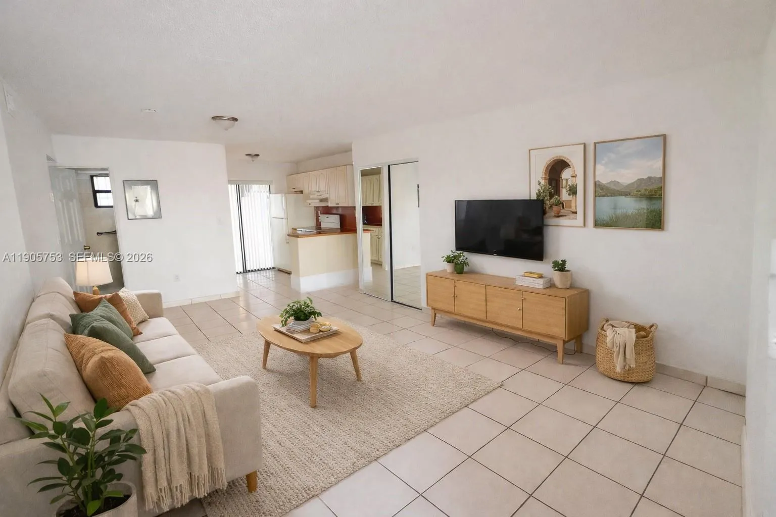 2740 W 63rd St # 104, Hialeah FL 33016