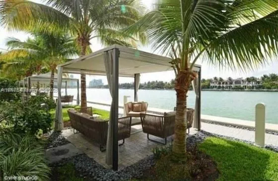 1 bedroom 1 bath for sale at 6700 Indian Creek Dr # 1103, Miami Beach FL 33141