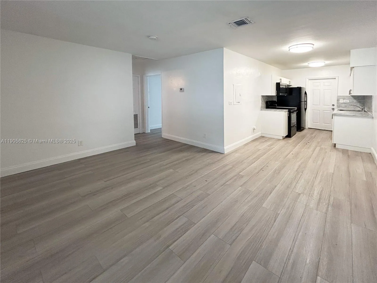 738 NE 86th St # 6, Miami FL 33138