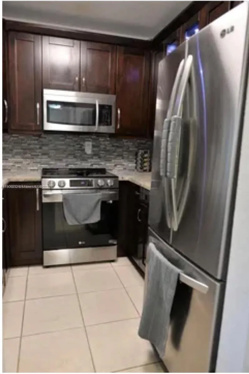 10900 SW 104th St # 314, Miami FL 33176