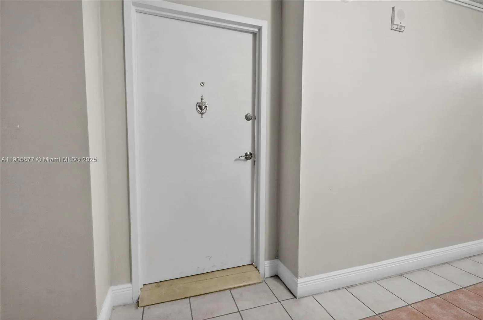 7135 Collins Ave # 705, Miami Beach FL 33141