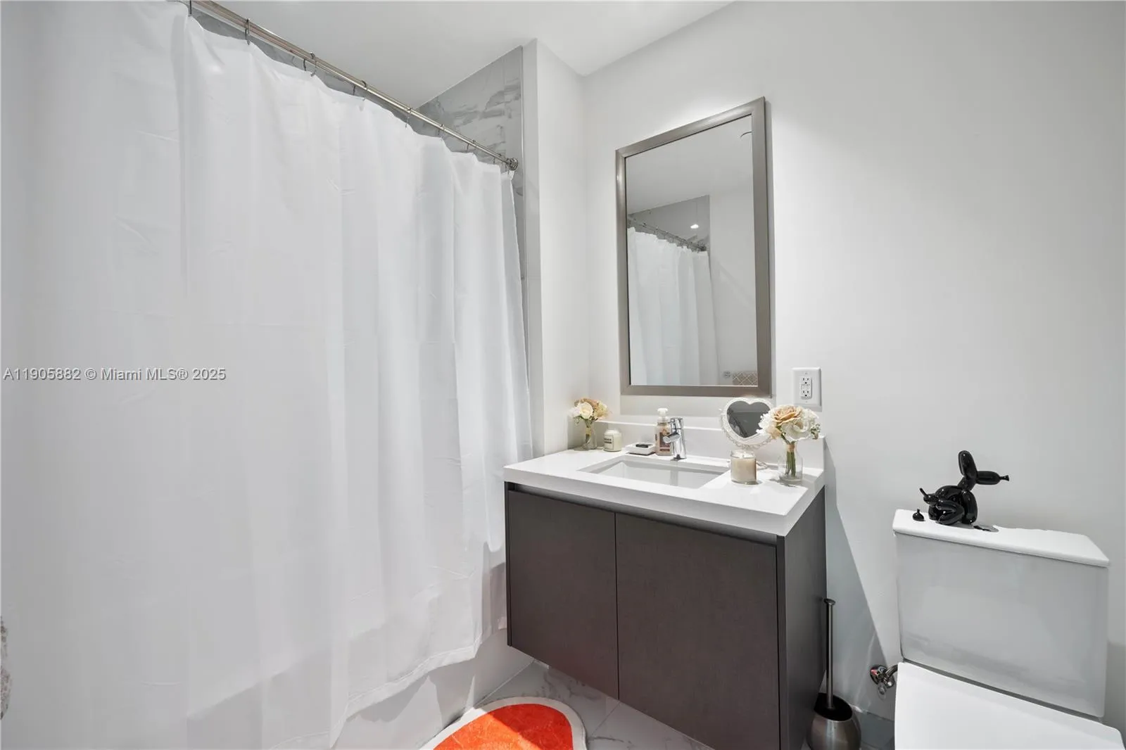 851 NE 1st Ave # 3910, Miami FL 33132