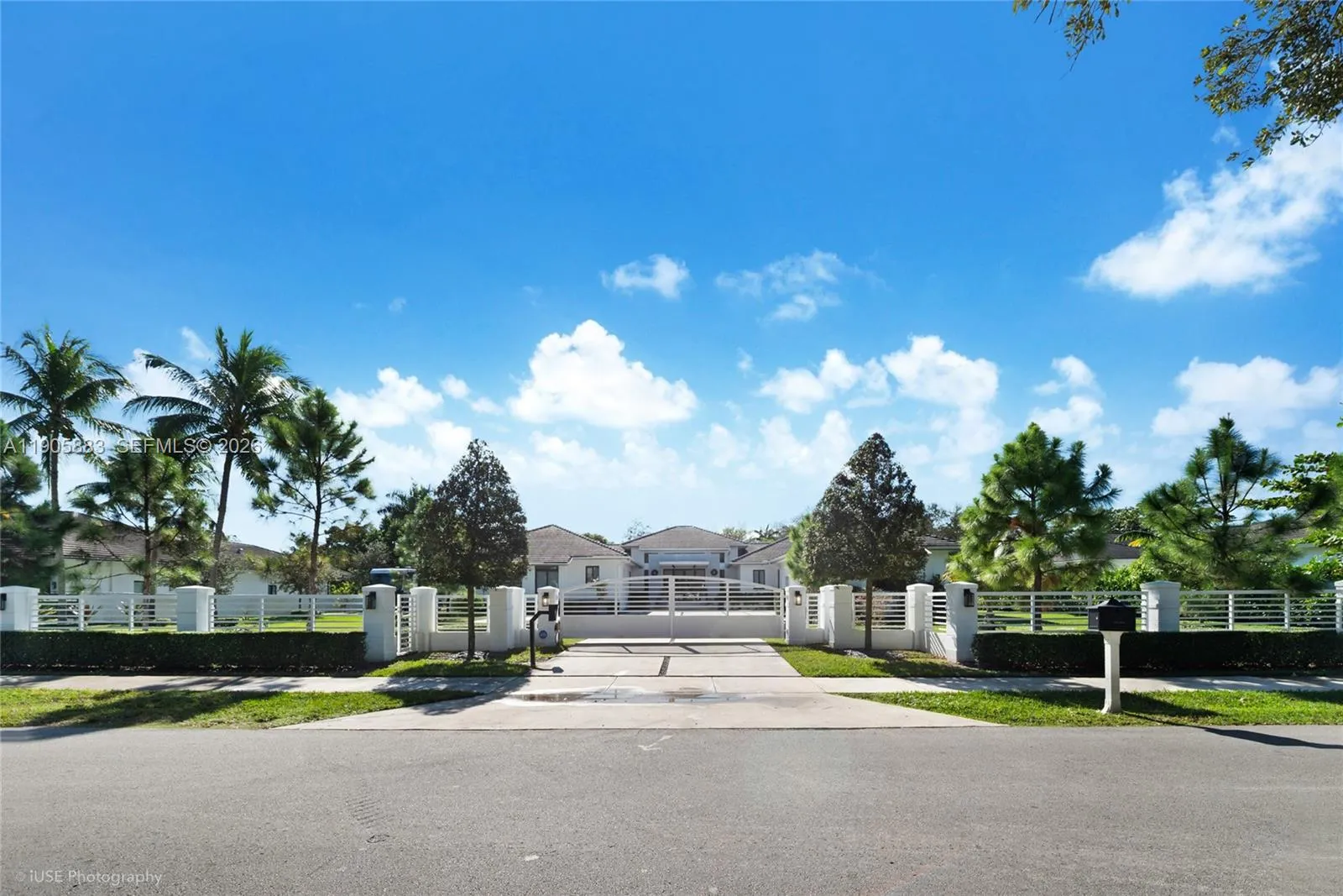 6 bedroom 8 bath for sale at 7830 SW 117th St, Pinecrest FL 33156
