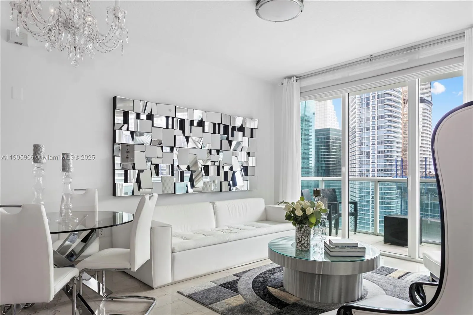 3 bedroom 2 bath for sale at 31 SE 5th St # 4018, Miami FL 33131