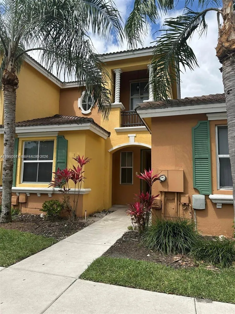 3 bedroom 3 bath for sale at 1040 NE 42nd Pl, Homestead FL 33033