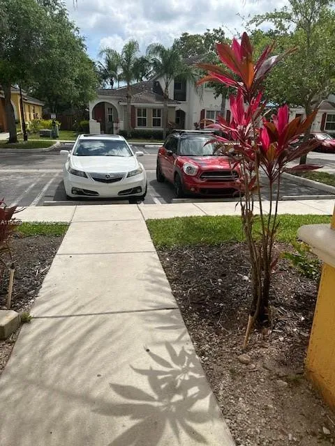 1040 NE 42nd Pl, Homestead FL 33033