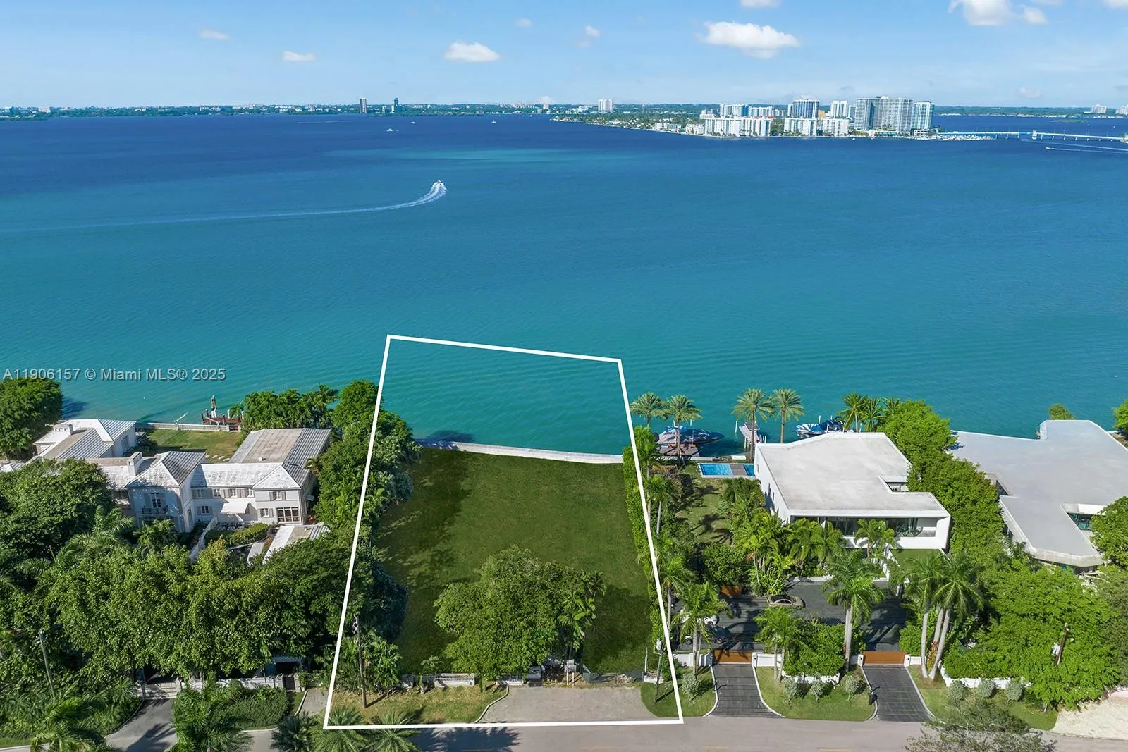 for sale at 5840 N Bay Rd, Miami Beach FL 33140