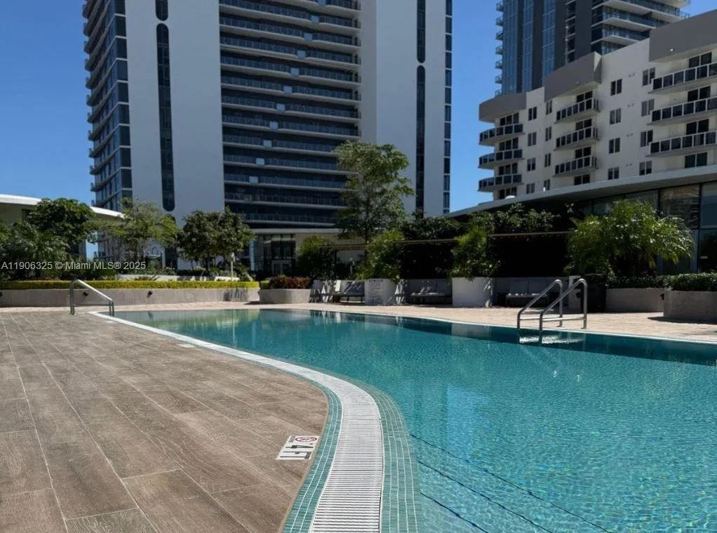 700 NE 24 # 203, Miami FL 33137