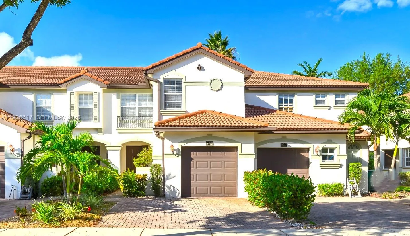 9719 Darlington Pl, Cooper City FL 33328