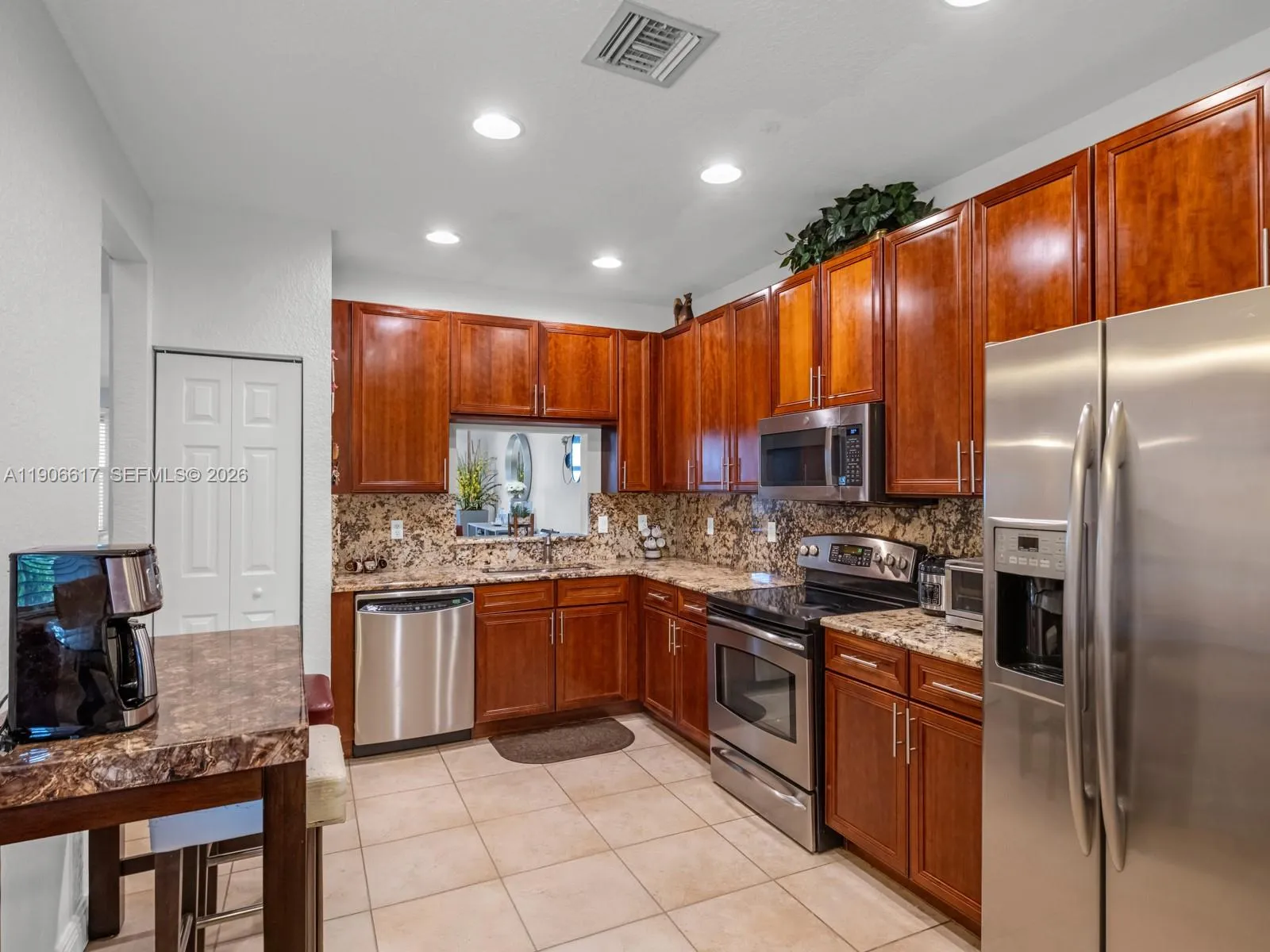 9719 Darlington Pl, Cooper City FL 33328