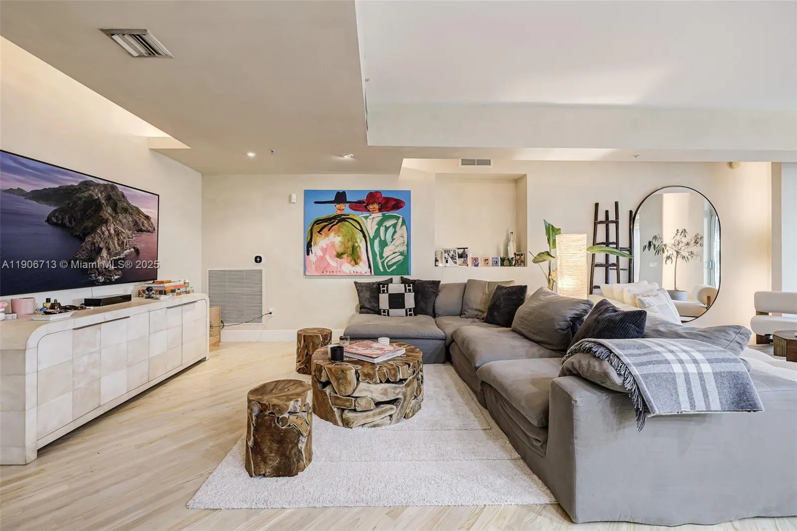 2001 Meridian Ave # 307, Miami Beach FL 33139