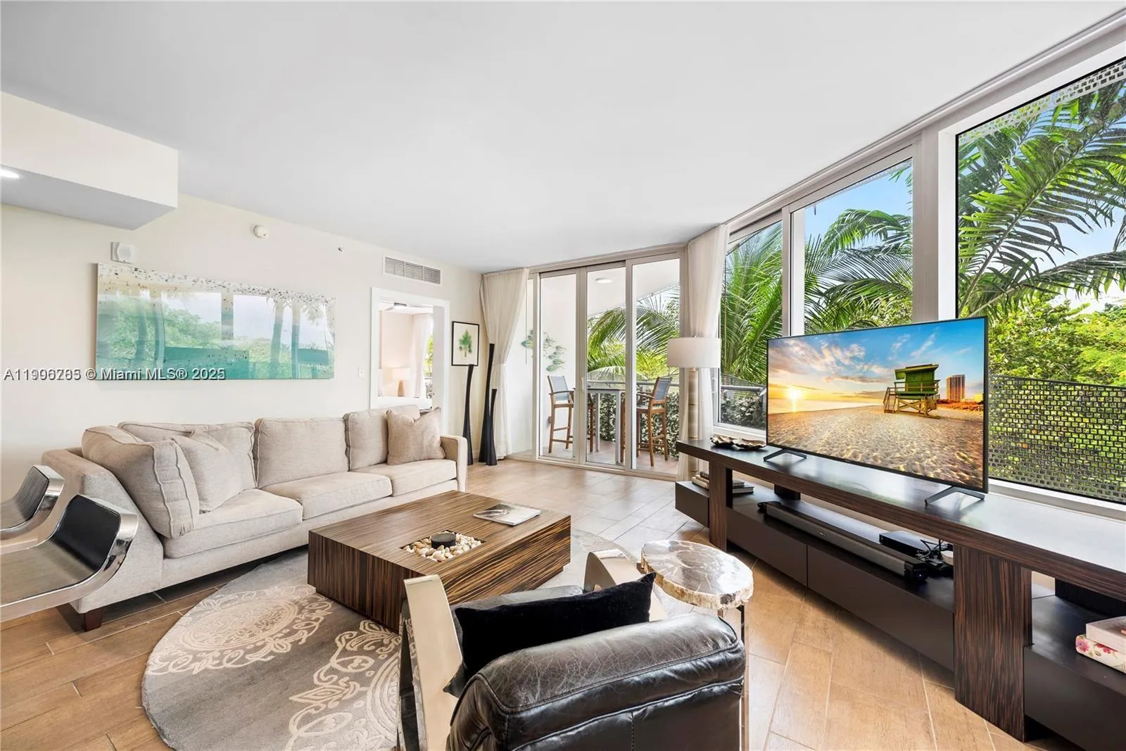 2155 Washington Ct # 309, Miami Beach FL 33139