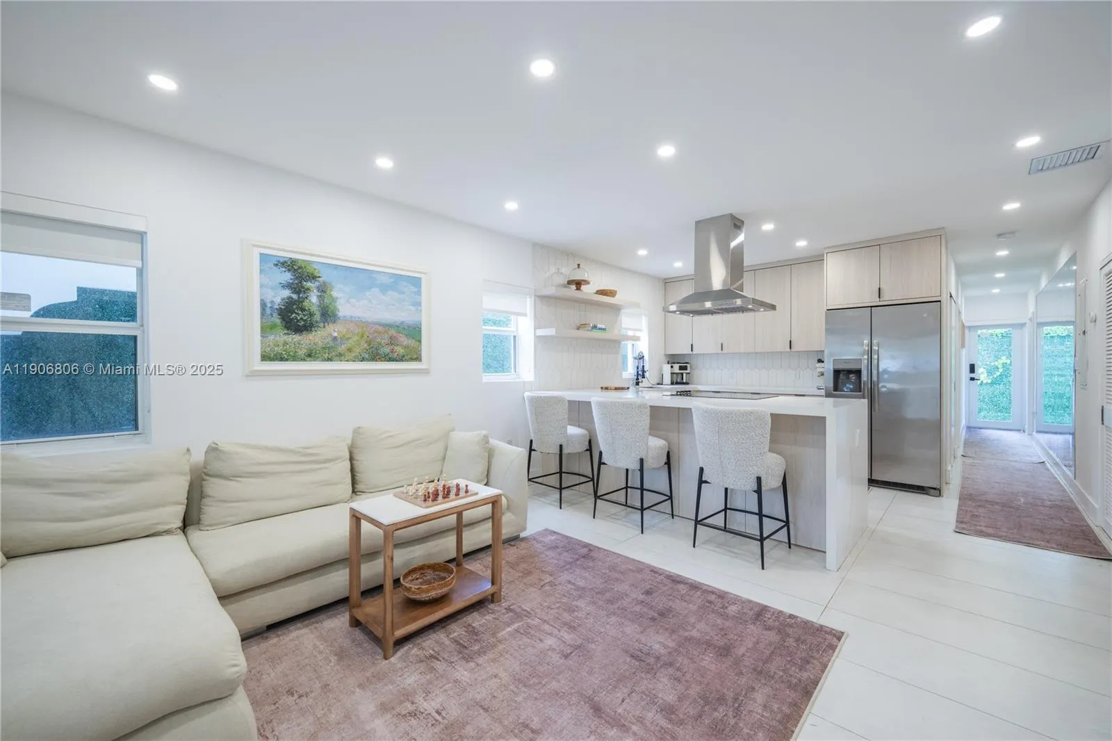 545 NW 47th St, Miami FL 33127