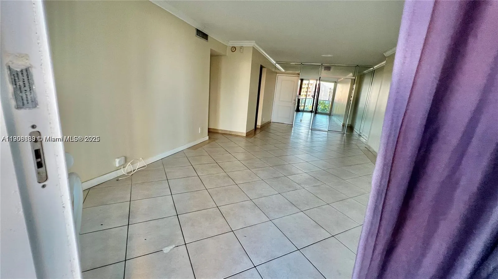 100 Bayview Dr # 607, Sunny Isles Beach FL 33160