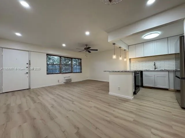 13455 SW 3rd St # 309S, Pembroke Pines FL 33027