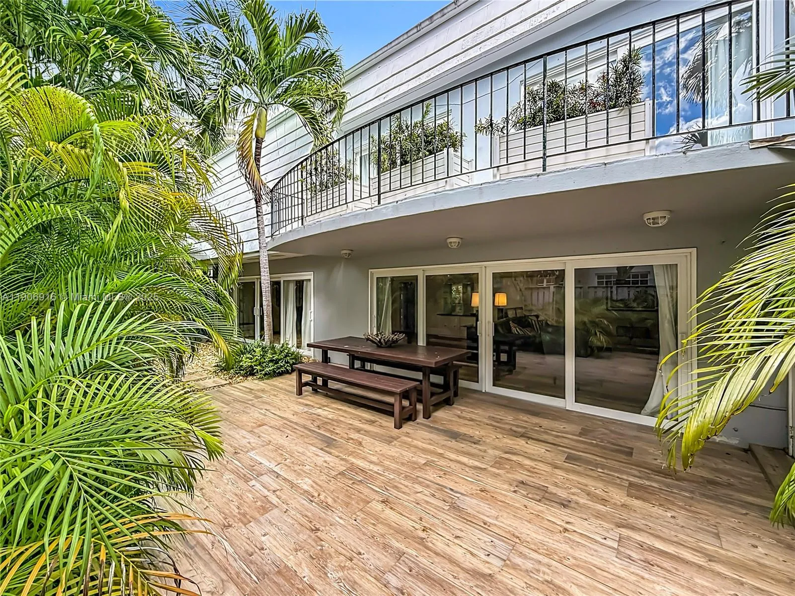 3 bedroom 3 bath for sale at 254 Sea View Dr # 5, Key Biscayne FL 33149