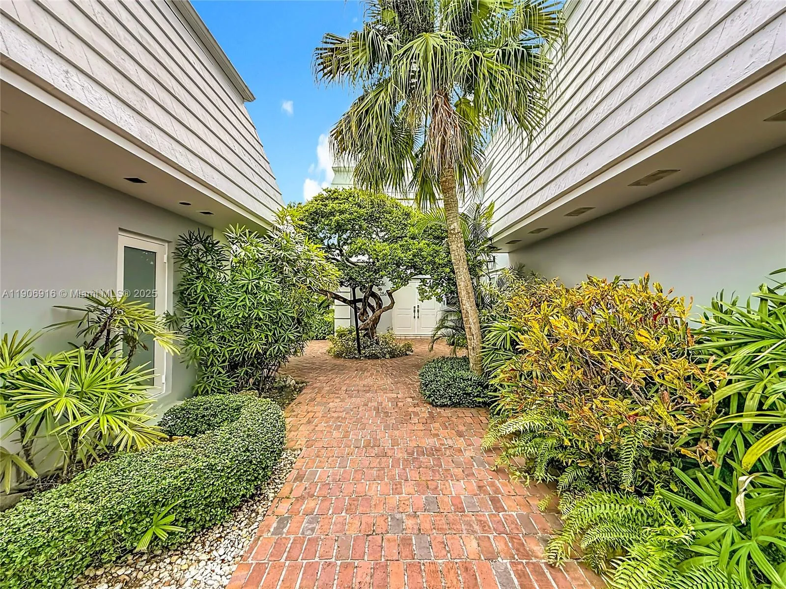 254 Sea View Dr # 5, Key Biscayne FL 33149