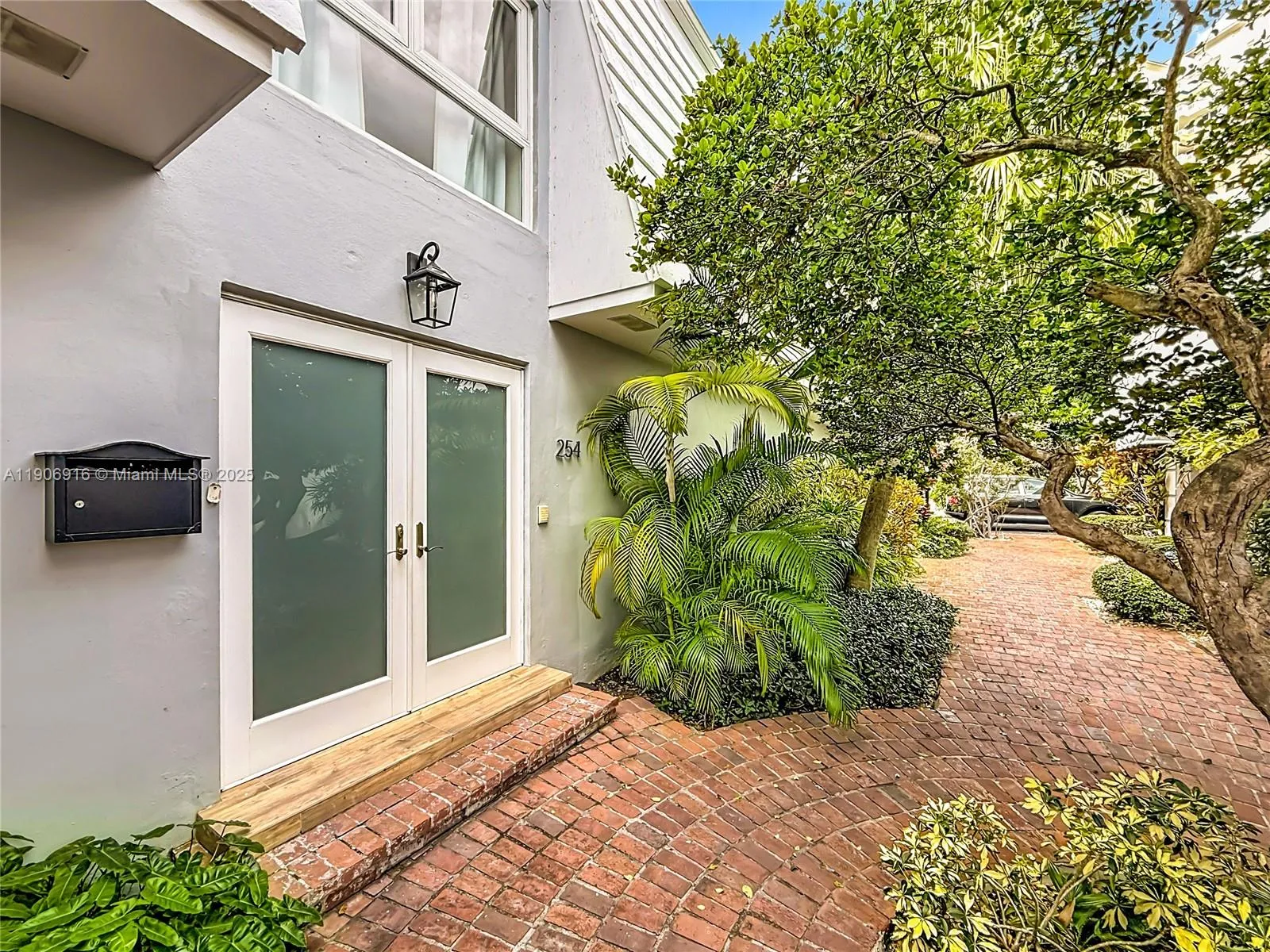 254 Sea View Dr # 5, Key Biscayne FL 33149