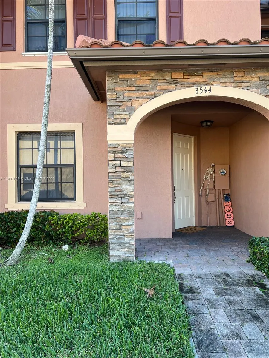 3 bedroom 2 bath for sale at 3544 W 88th Ter, Hialeah FL 33018