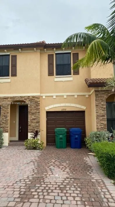 3 bedroom 3 bath for sale at 11735 SW 238th St, Homestead FL 33032