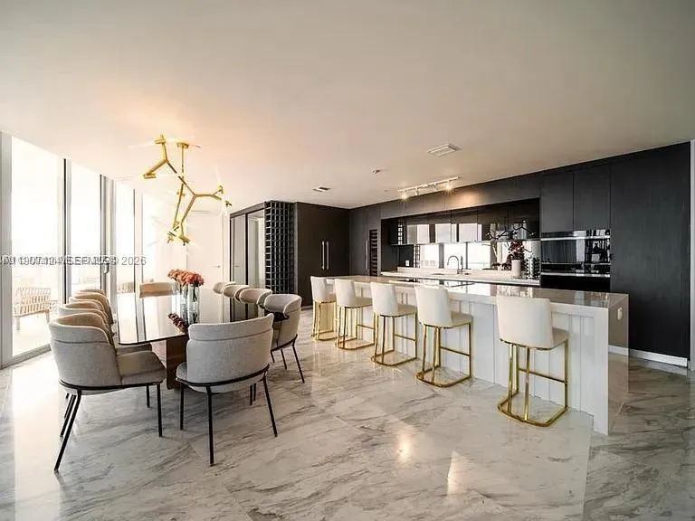 851 NE 1st Ave # 4811, Miami FL 33132