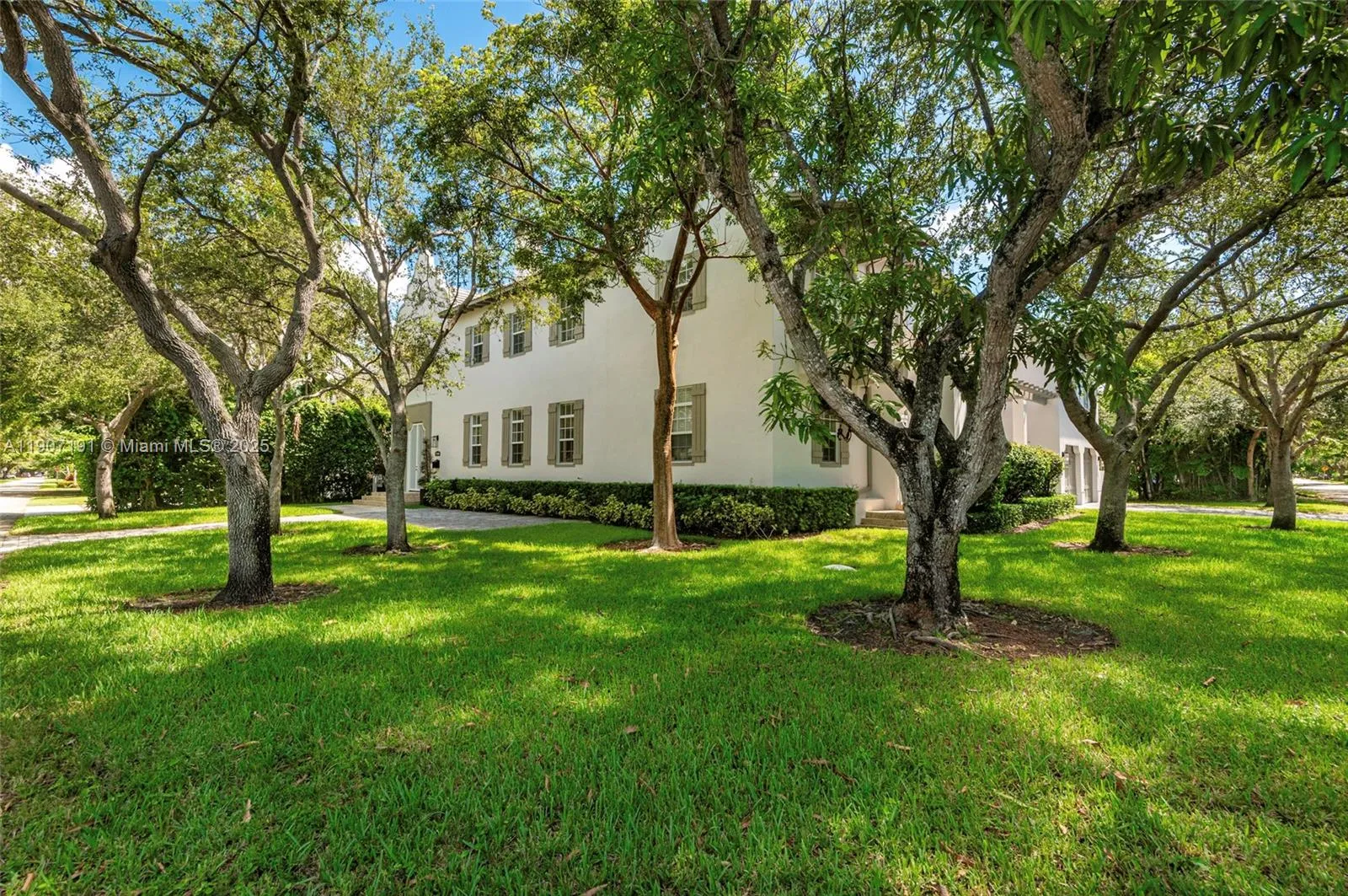 7745 SW 54th Ave, Miami FL 33143