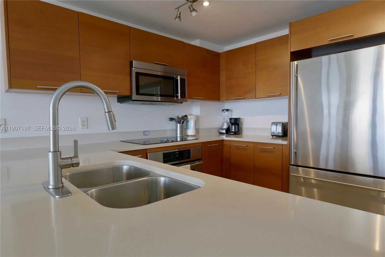 3250 NE 1st Ave # 910, Miami FL 33137