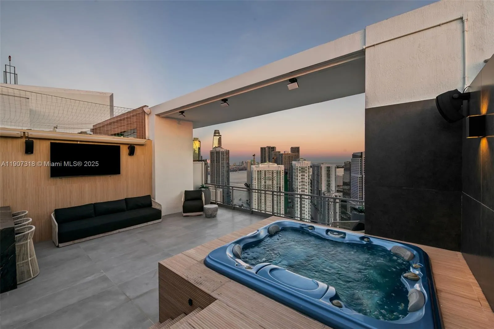 3 bedroom 3 bath for sale at 90 SW 3rd St # 15, Miami FL 33130