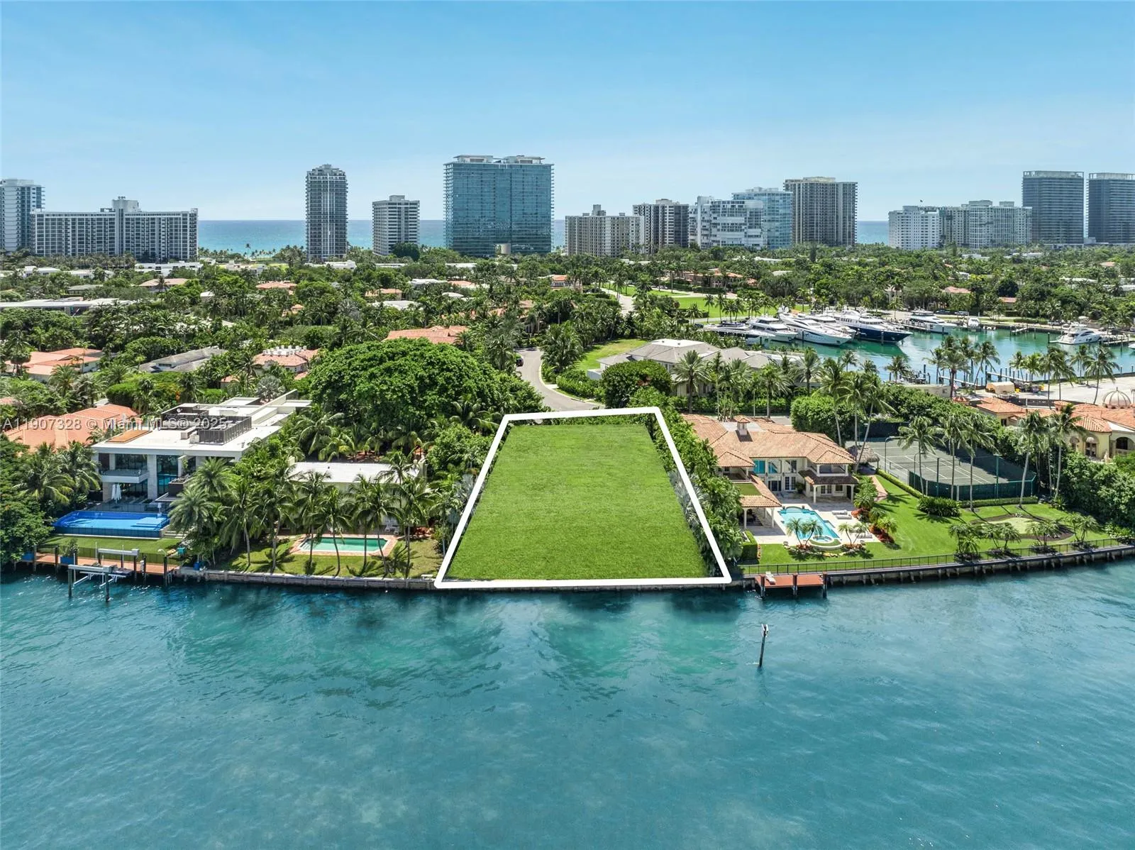 216 Bal Bay Dr, Bal Harbour FL 33154