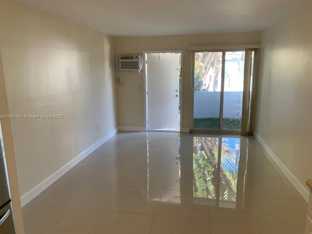 1511 NE 117th St # 2, Miami FL 33161