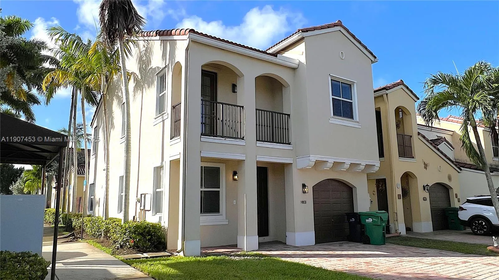 14928 SW 40th St, Miami FL 33185