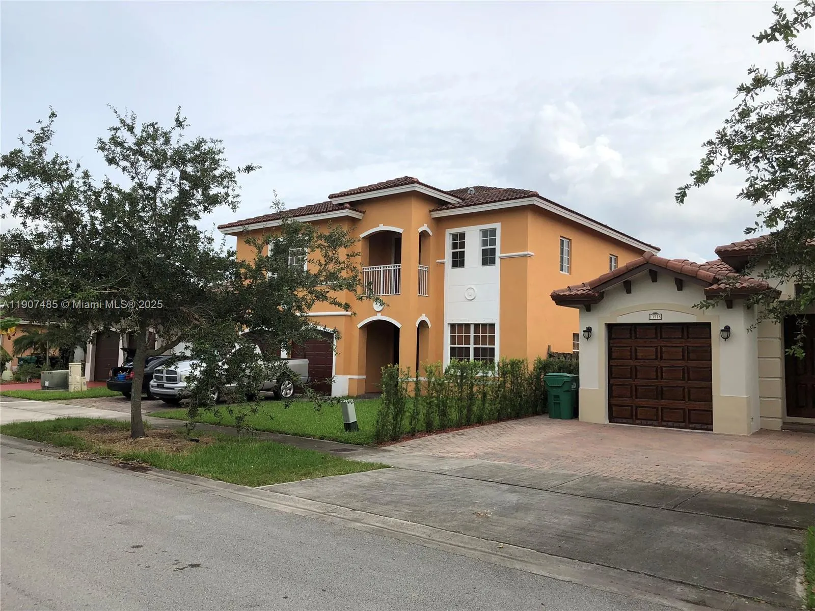 5 bedroom 4 bath for sale at 13426 SW 177th Ter, Miami FL 33177