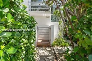 1600 Michigan Ave # 7, Miami Beach FL 33139
