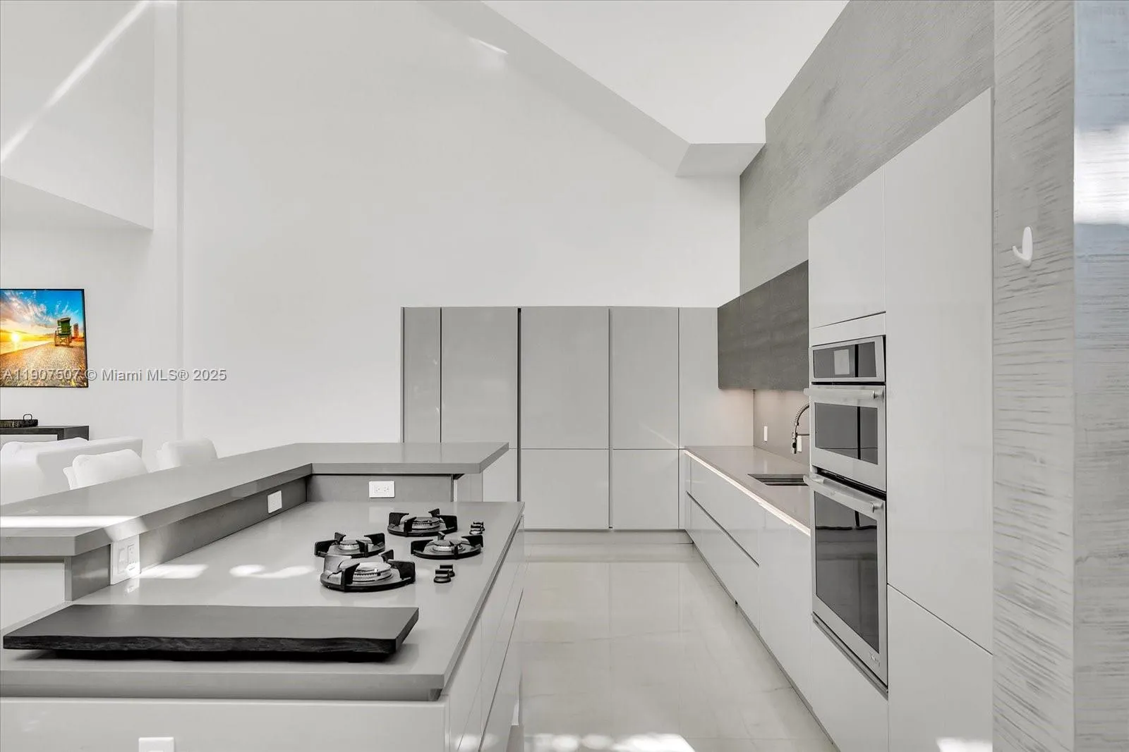 7830 Atlantic Way, Miami Beach FL 33141