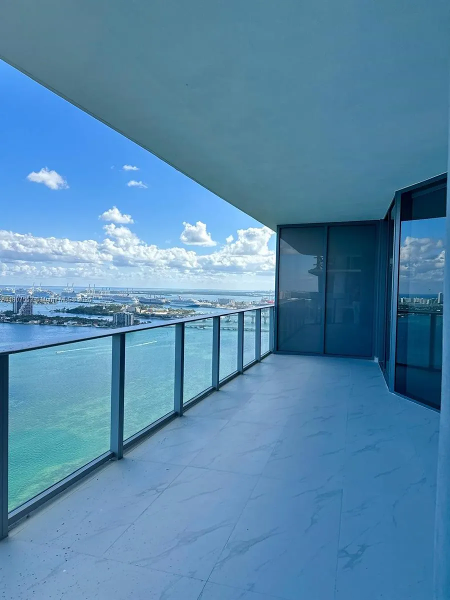 700 NE 24 ST # 3701, Miami FL 33137