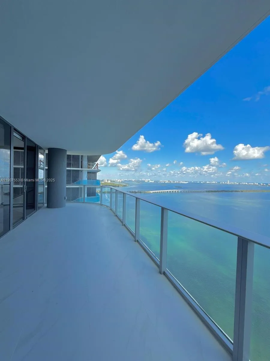 700 NE 24 ST # 3701, Miami FL 33137