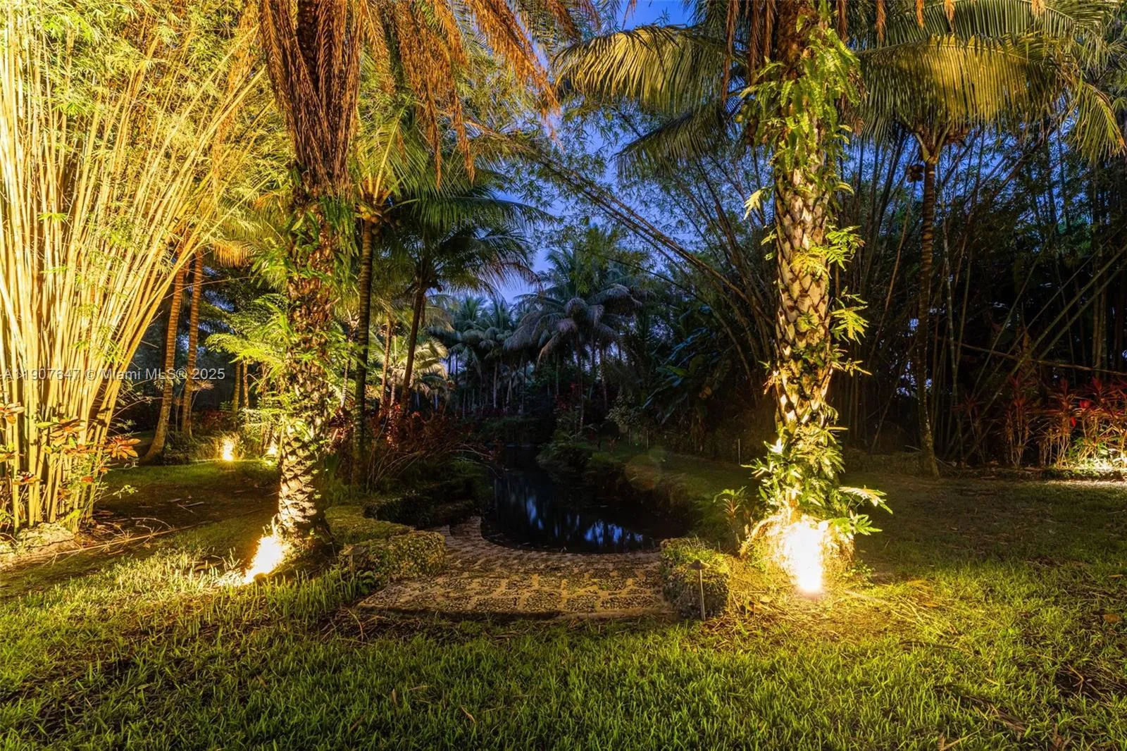 15000 SW 200th St, Miami FL 33187