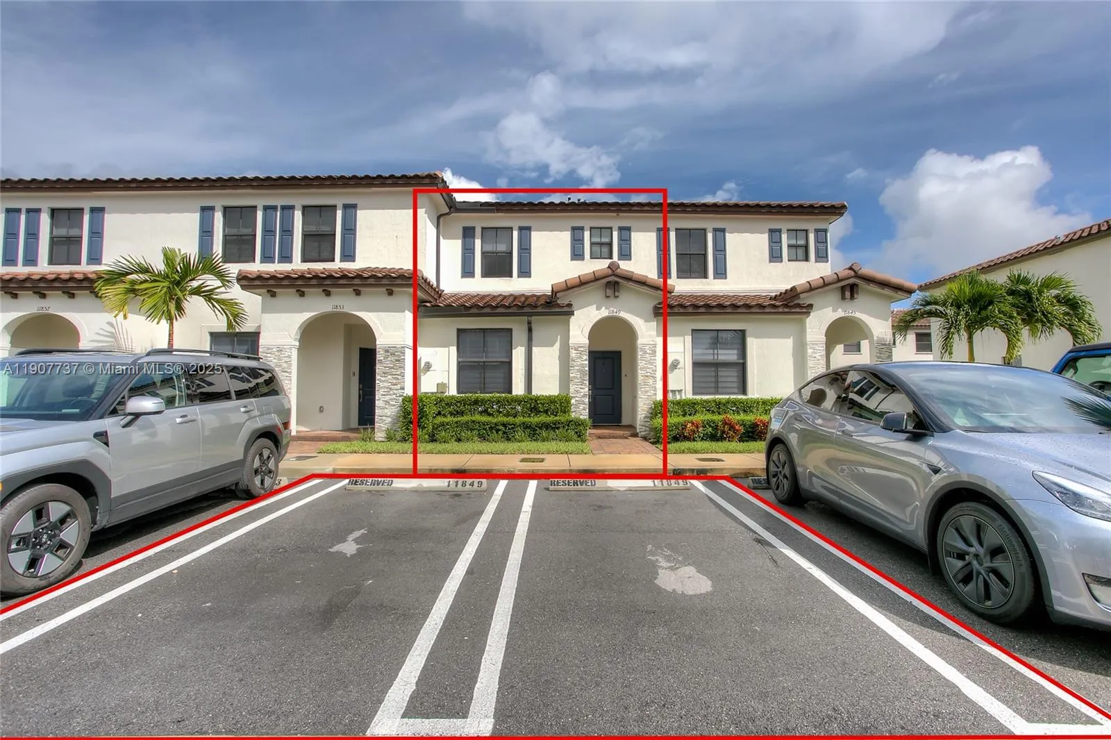 3 bedroom 3 bath for sale at 11849 SW 247th Ter, Homestead FL 33032